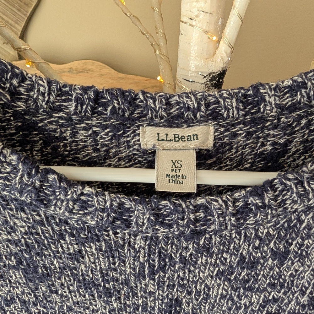 L.L. Bean Navy and White Marled Crewneck Sweater - Picture 2 of 5